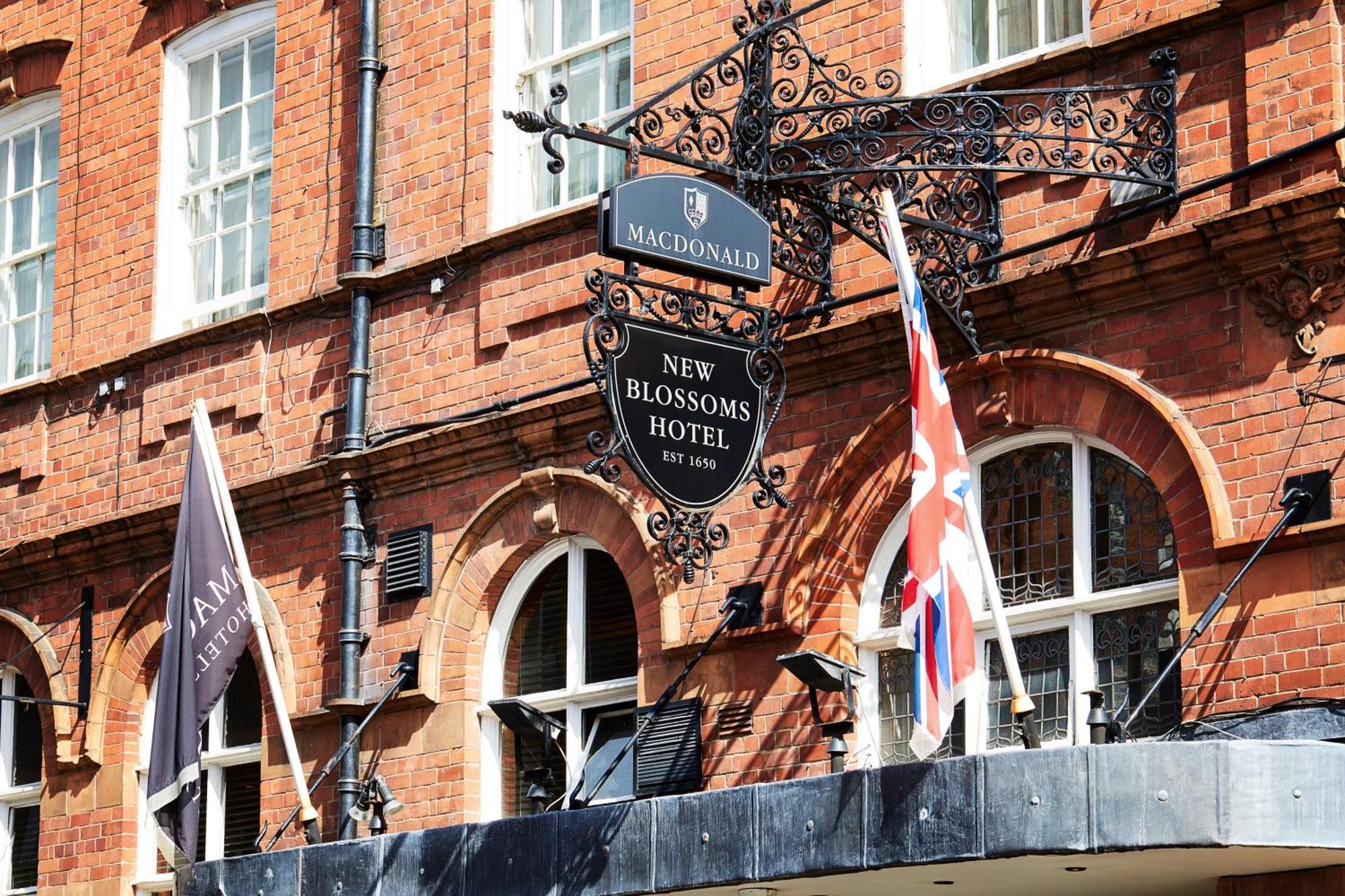 Macdonald New Blossoms Hotel Chester Eksteriør bilde