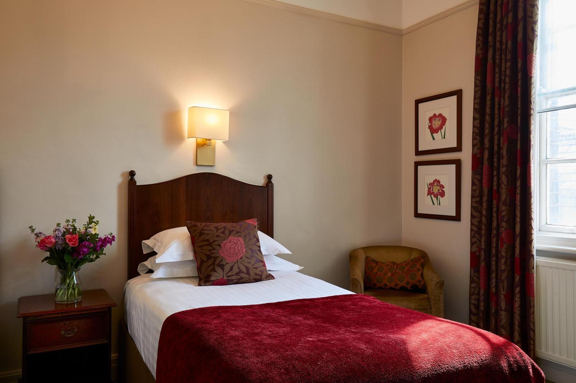 Macdonald New Blossoms Hotel Chester Eksteriør bilde