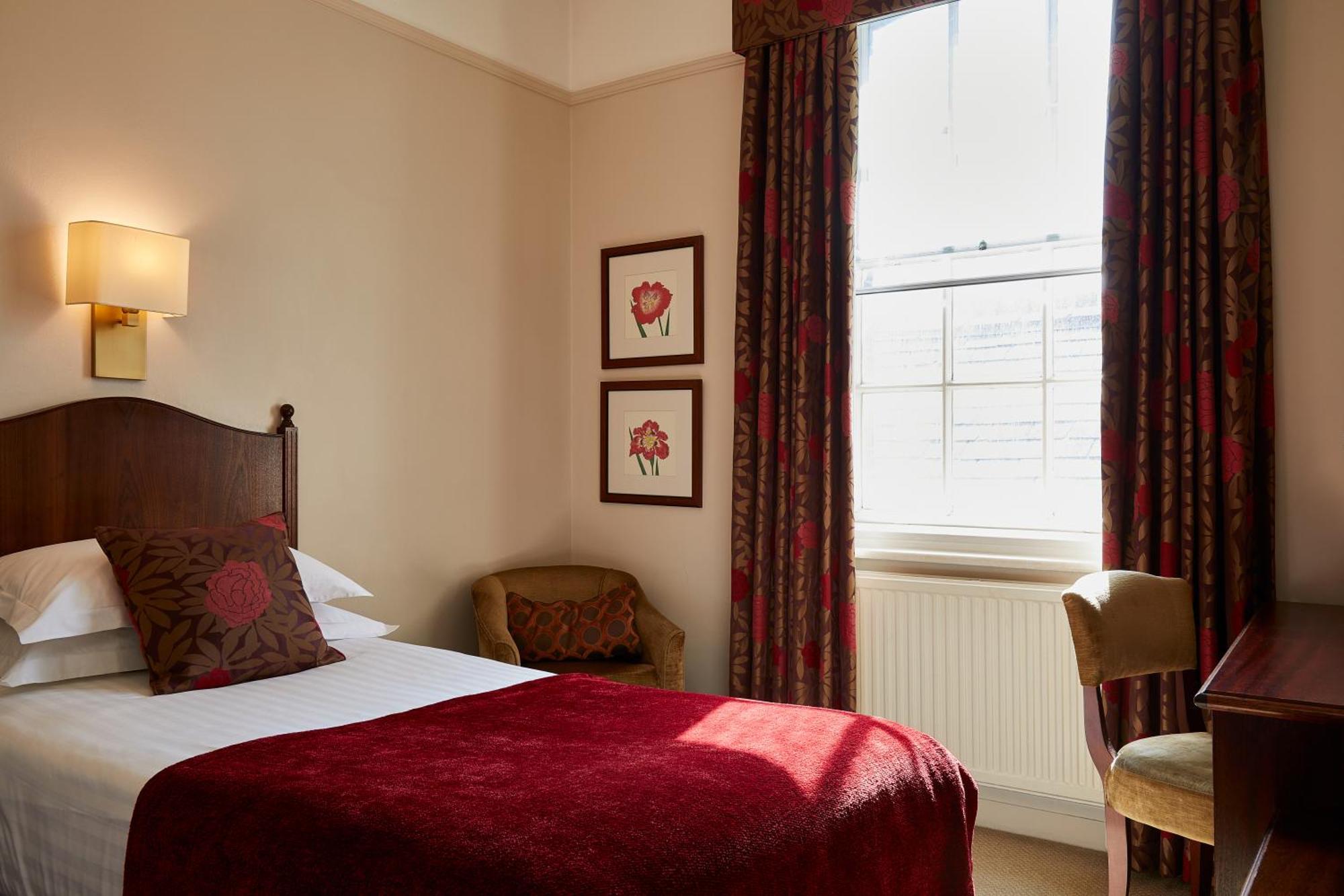 Macdonald New Blossoms Hotel Chester Eksteriør bilde