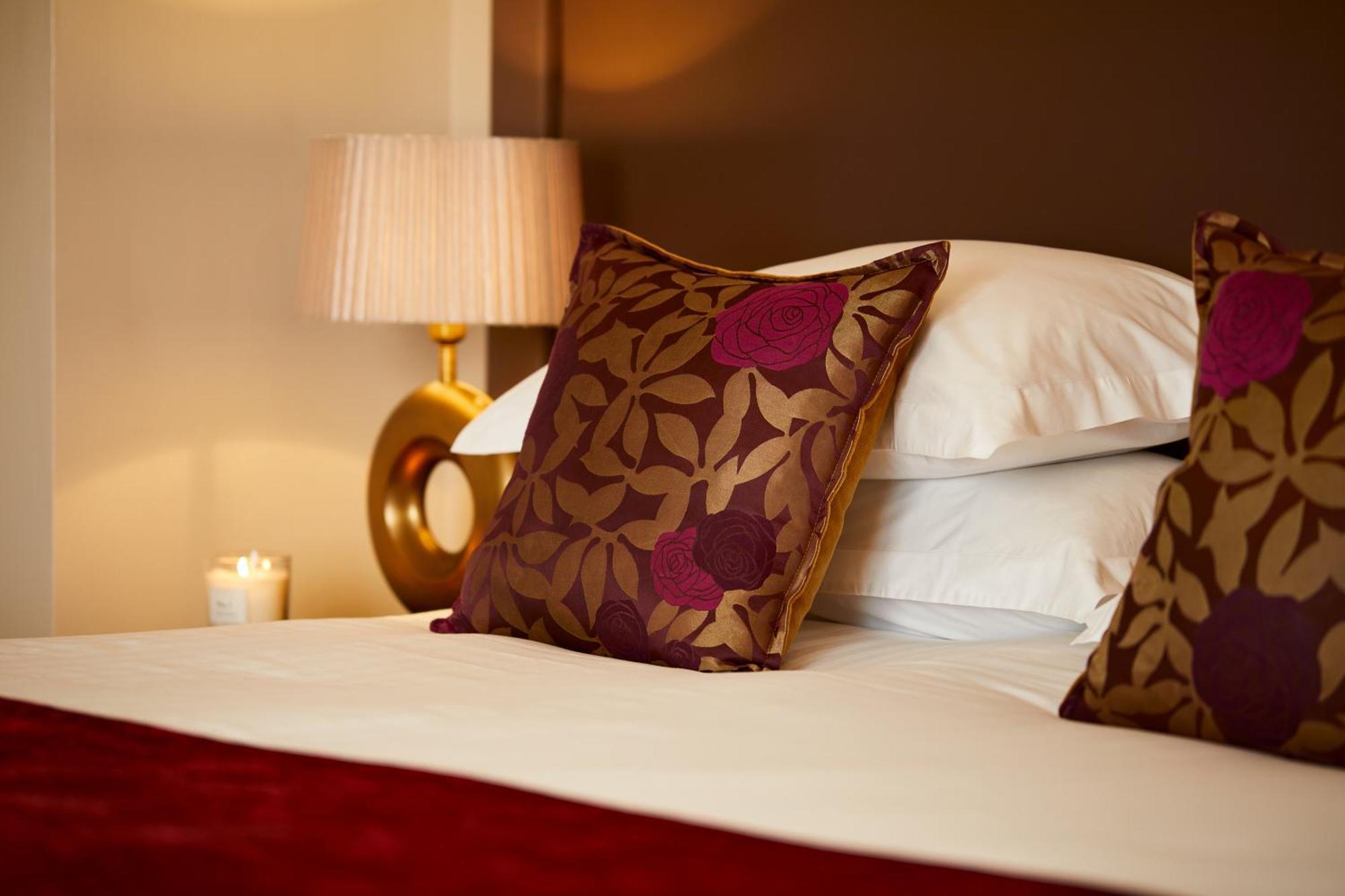 Macdonald New Blossoms Hotel Chester Eksteriør bilde