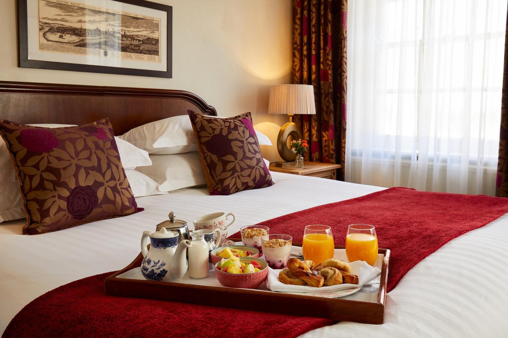 Macdonald New Blossoms Hotel Chester Eksteriør bilde